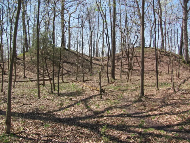 Mounds at Fort Ancient in Warren County, Ohio