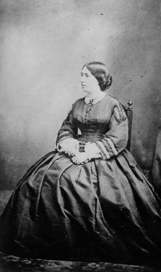 Julia Grant in Profile