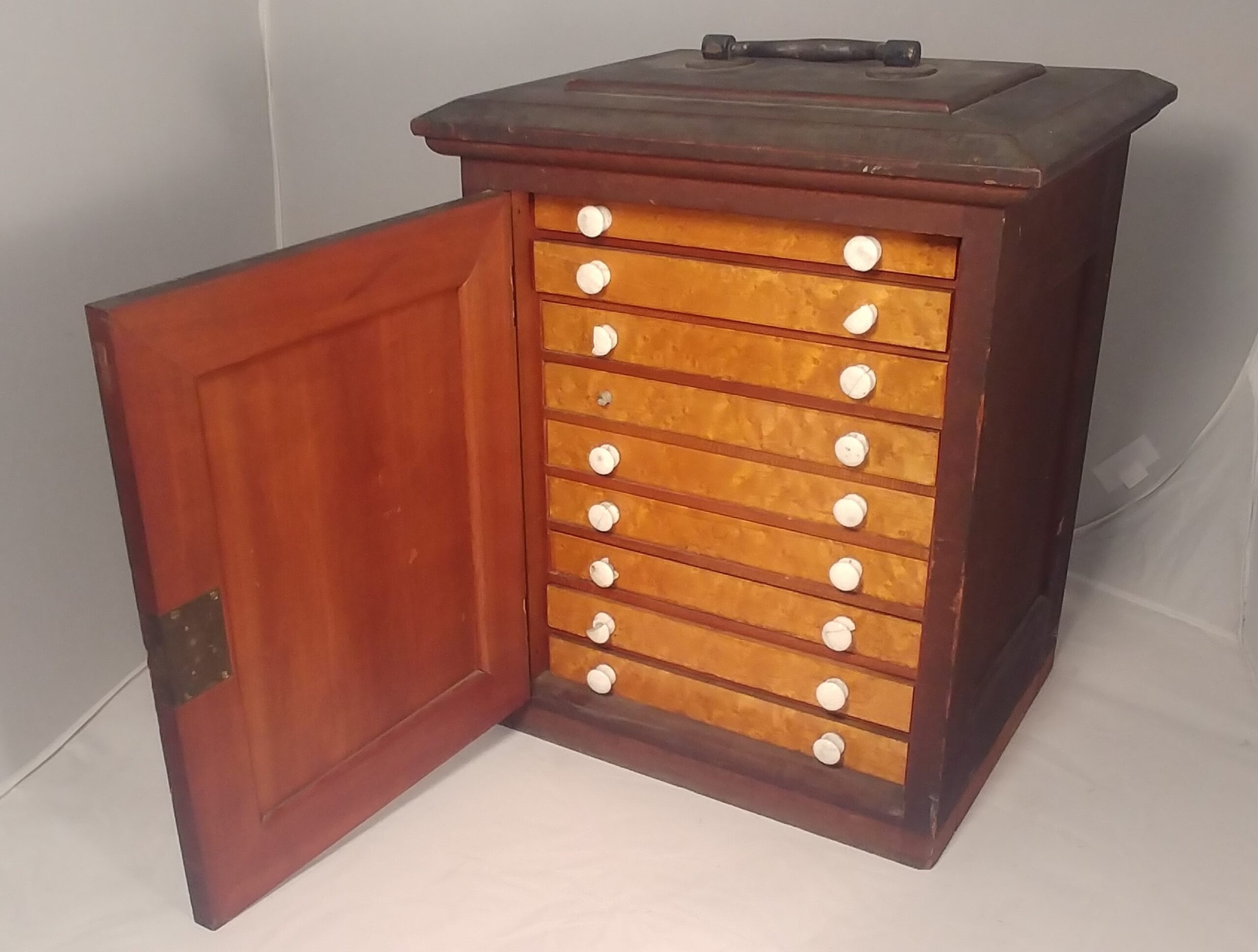 William Sullivant's microscope slide cabinet
