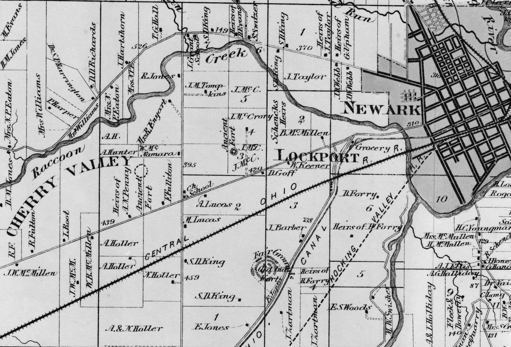 A portion of the 1866 Beer's Licking County Atlas showing the Great Circle and the Octagon Earthworks in relation to the Newark city center.