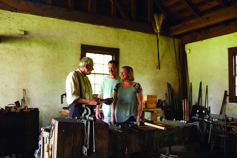 Image of couple in Zoar Village print shop